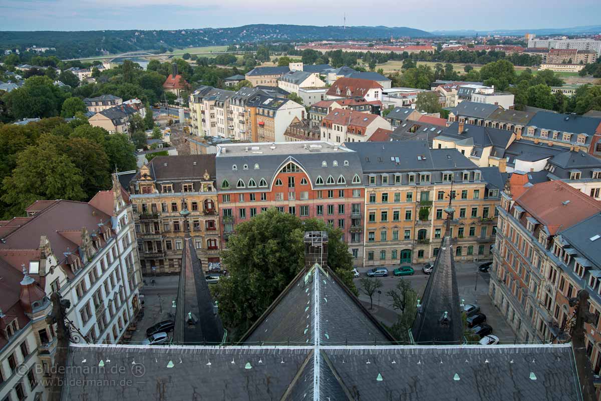 Rundumsichten vom Turm der Martin-Luther-Kirche Dresden im Stadtteil Dresden-Neustadt